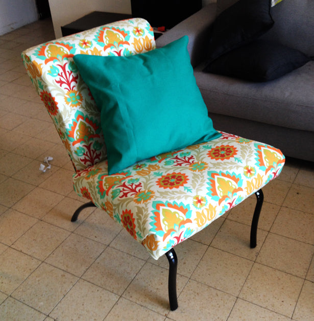 Retro Chair Recovery, No Sewing Involved :)